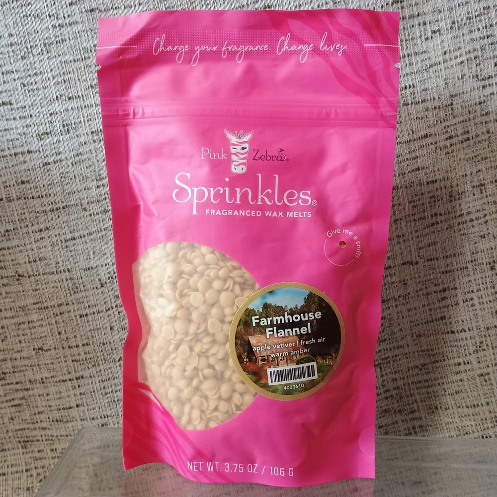 Pink Zebra Sprinkles Farmhouse Flannel Soy Wax Melts 3.75 oz Apple Vetiver Amber